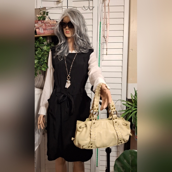 Fossil Cream Shoulder Bag with Whip Stitch And Wide Opening W/ Snap No Callouts